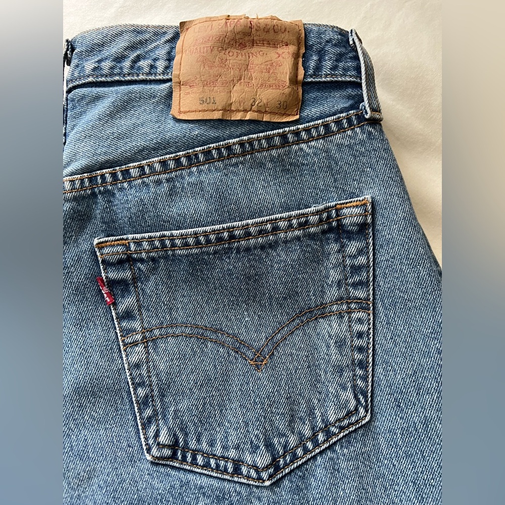 Levi's Straight Leg Jeans - Classic Blue Wash - Picture 3 of 3